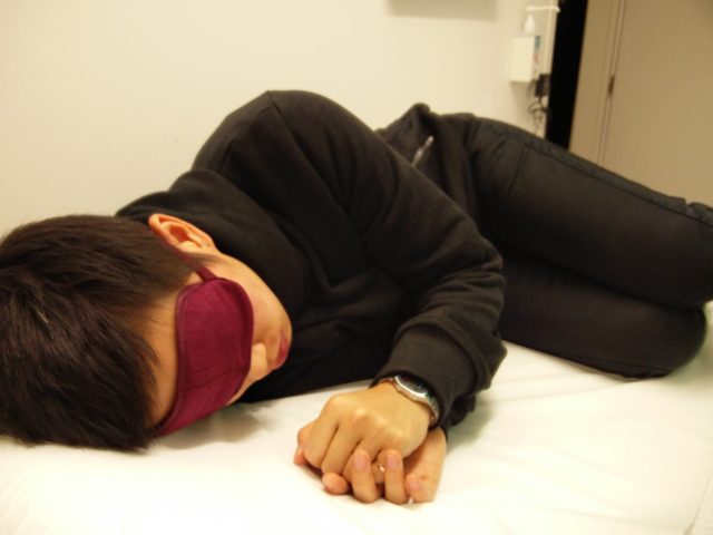 performance de Trân Tran lors du finissage