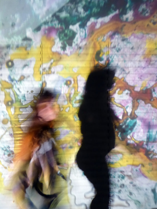 Maya Rochat, A ROCK IS A RIVER, performance