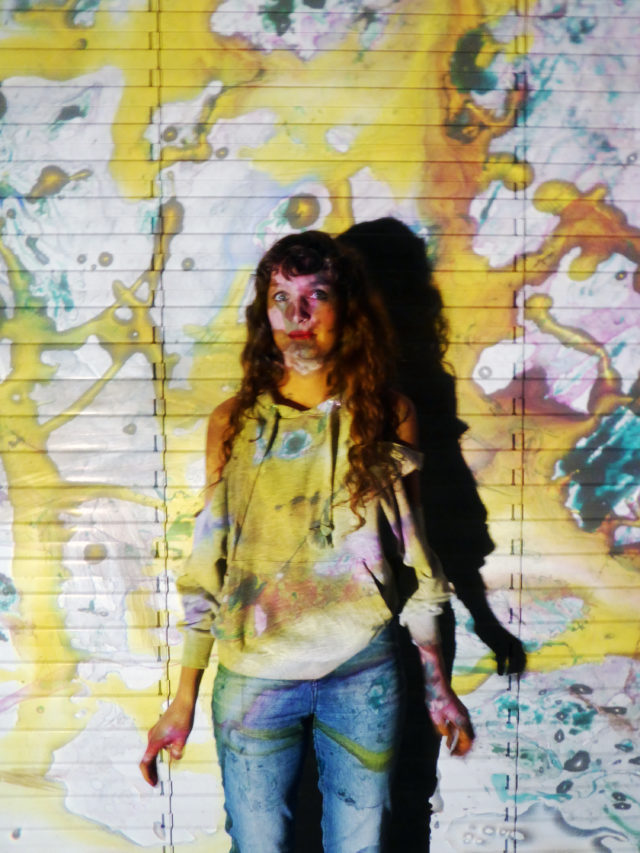 Maya Rochat, A ROCK IS A RIVER, performance