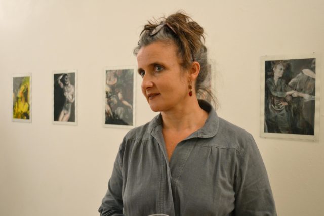 Elisabeth Llach, Hold your own