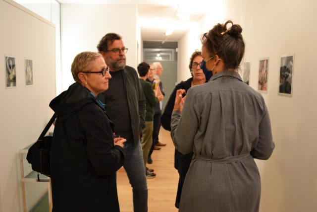 Elisabeth Llach, Hold your own