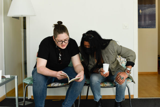 Céline Burnand, Un homme une fois mordu par un serpent craint chaque bout de corde